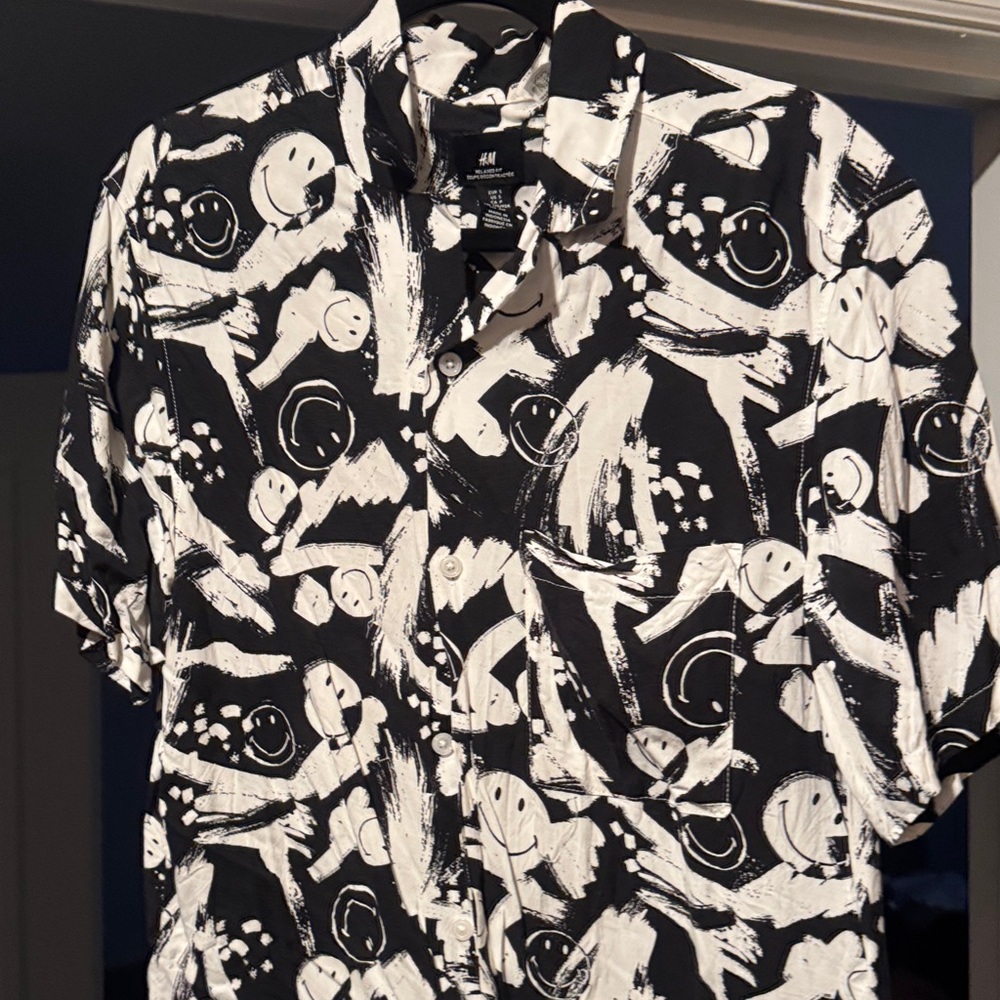 H&M Abstract Black and White Men's Shirt